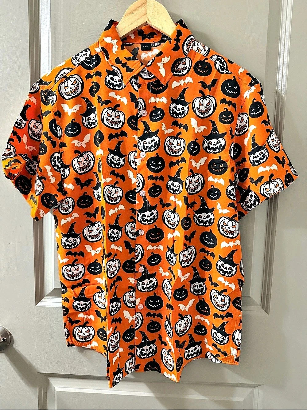 Halloween Pumpkin Button-Up Shirt Size Medium - New